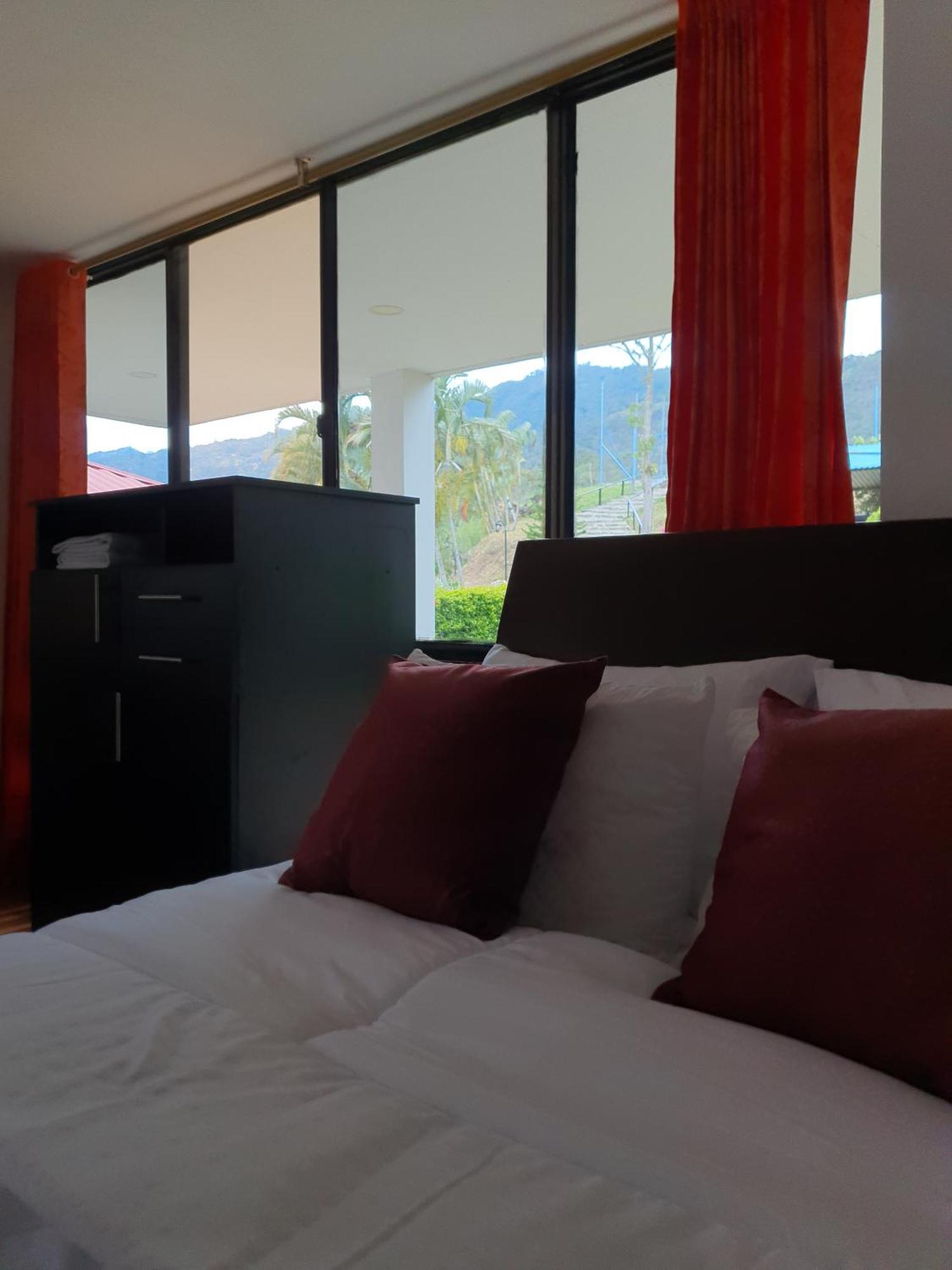 Hotel & Restaurante Campestre La Siria San Juan de Rioseco Екстериор снимка